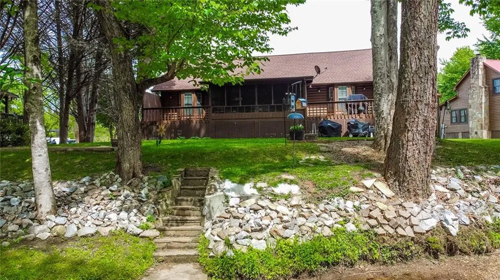 107 Litton Way Blairsville, GA 30512