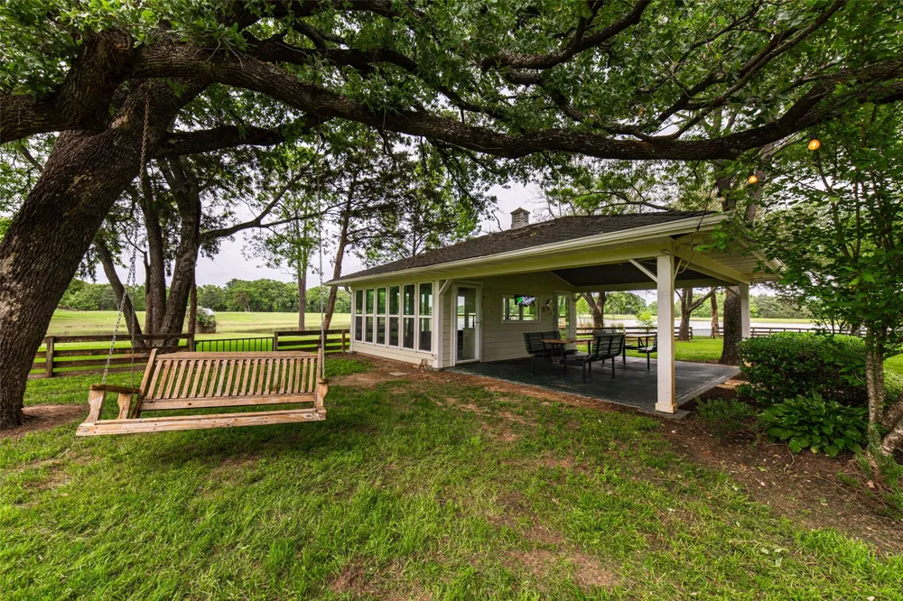 1050 Vz County Road 3704 Wills Point, TX 75169