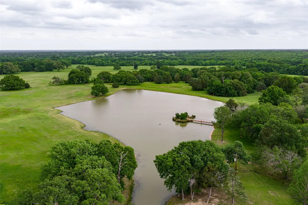 1050 Vz County Road 3704 Wills Point, TX 75169