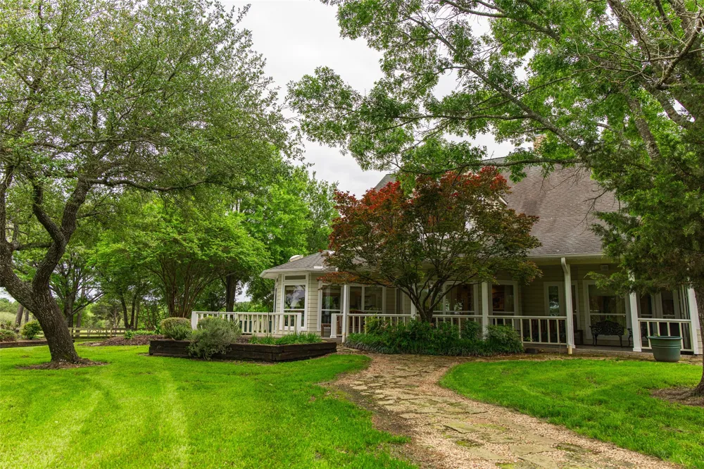 1050 Vz County Road 3704 Wills Point, TX 75169