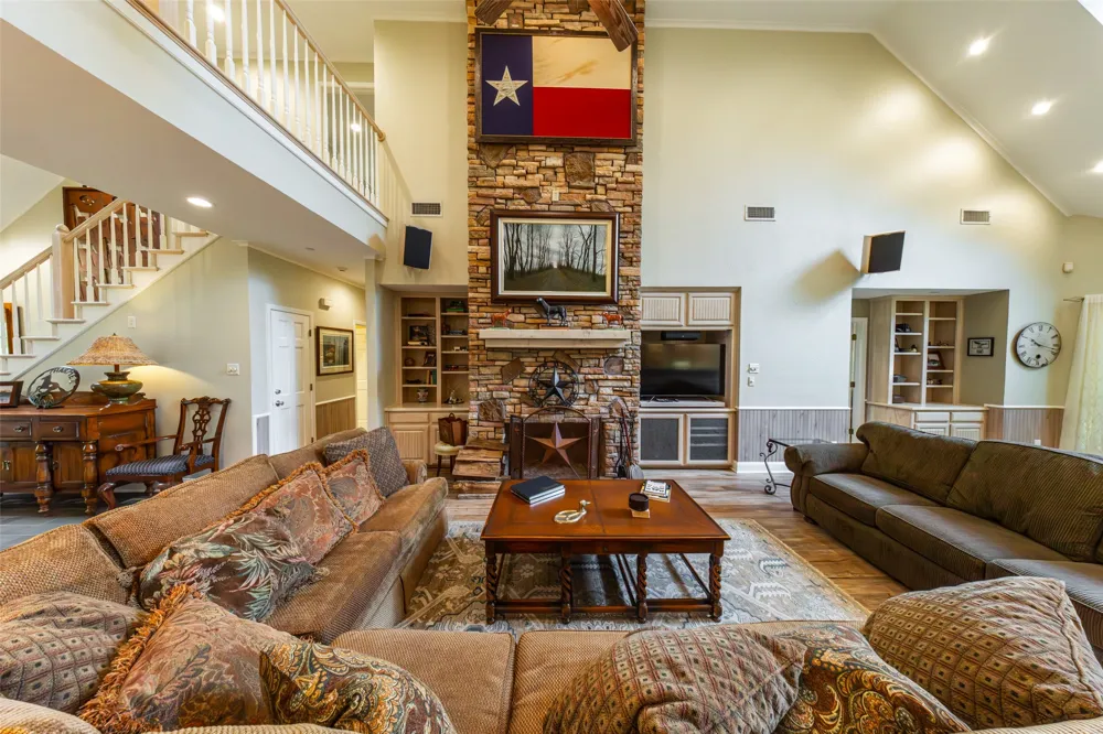 1050 Vz County Road 3704 Wills Point, TX 75169
