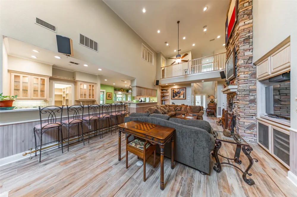 1050 Vz County Road 3704 Wills Point, TX 75169