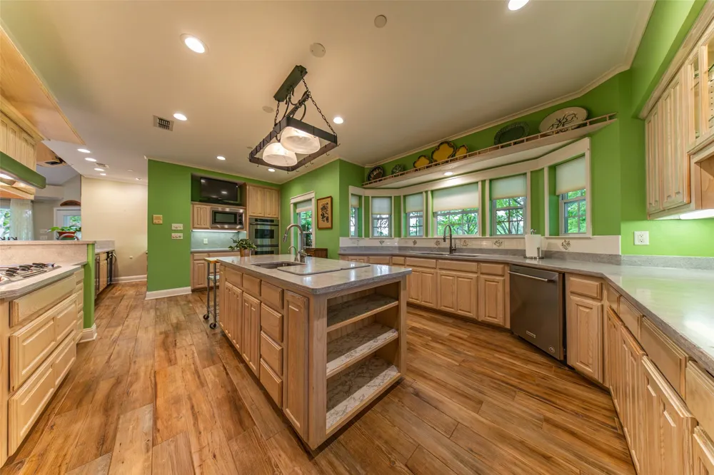 1050 Vz County Road 3704 Wills Point, TX 75169