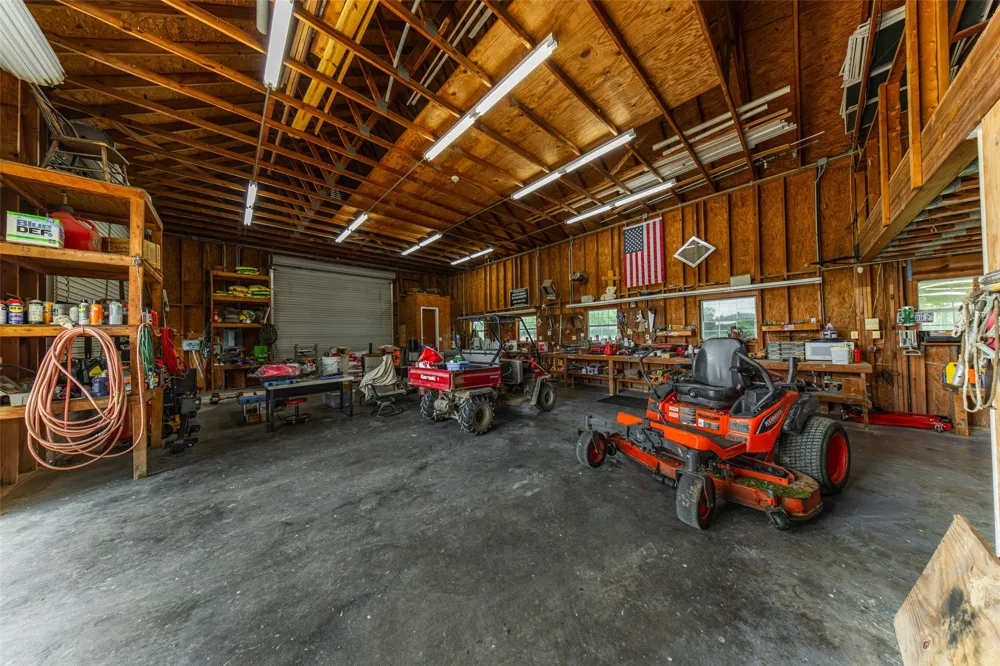 1050 Vz County Road 3704 Wills Point, TX 75169