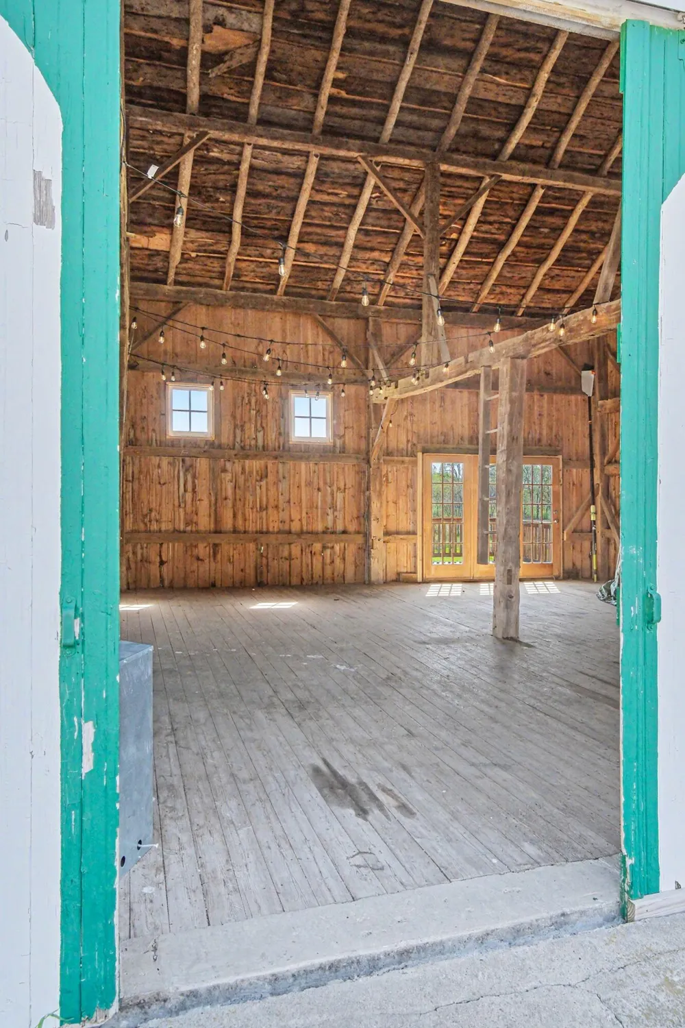 8885 Burmeister Road Saline, MI 48176