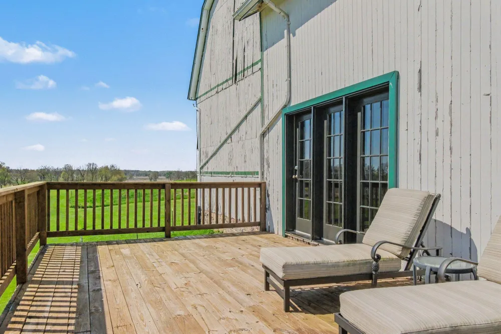 8885 Burmeister Road Saline, MI 48176