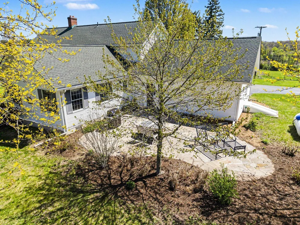 8885 Burmeister Road Saline, MI 48176