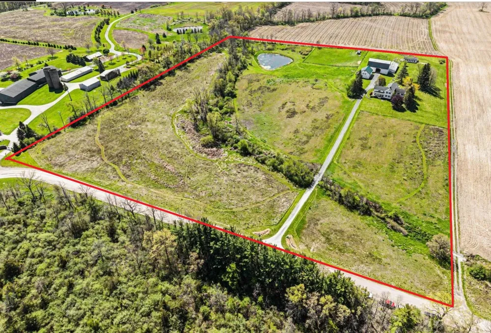 8885 Burmeister Road Saline, MI 48176