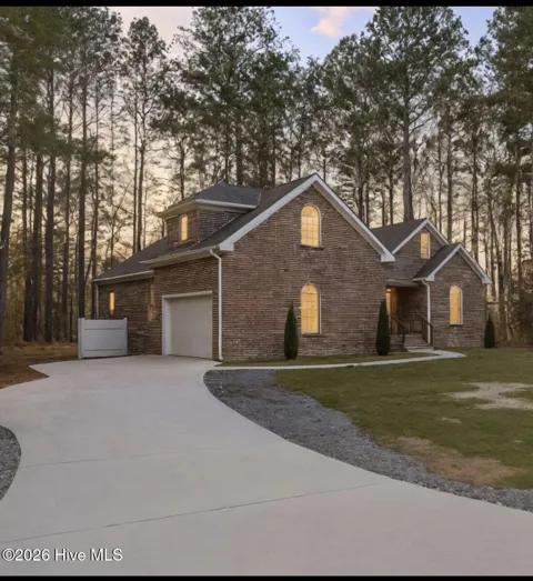 433 Riversound Drive