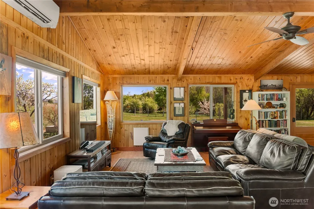 446 Rendezvous Road Winthrop, WA 98862