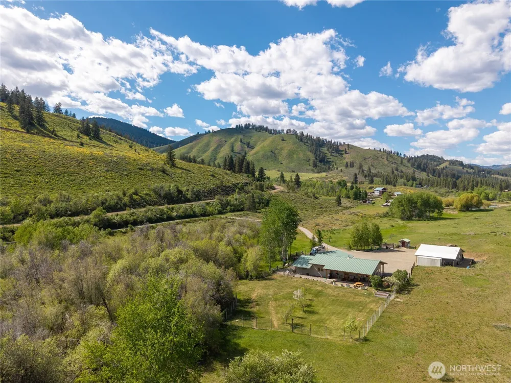 446 Rendezvous Road Winthrop, WA 98862