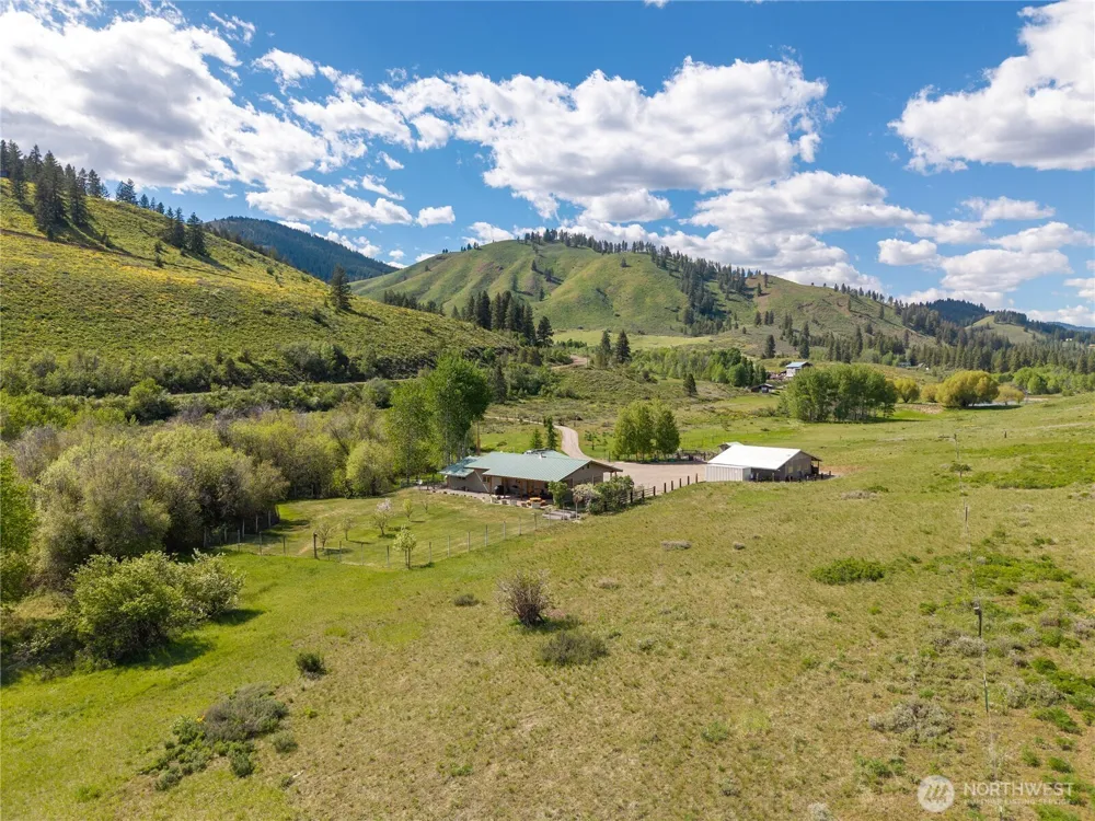 446 Rendezvous Road Winthrop, WA 98862