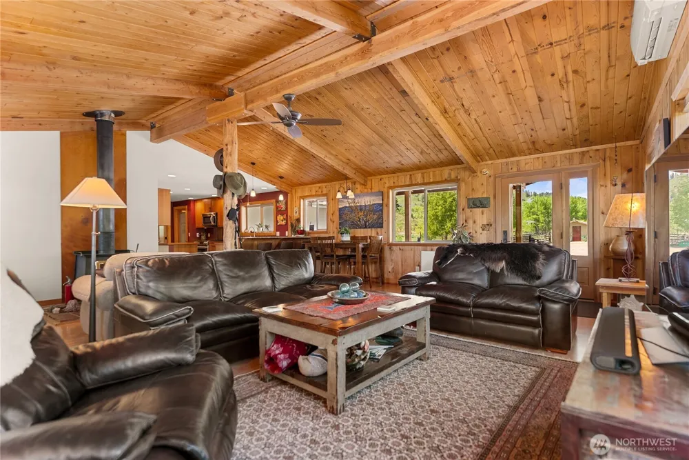 446 Rendezvous Road Winthrop, WA 98862