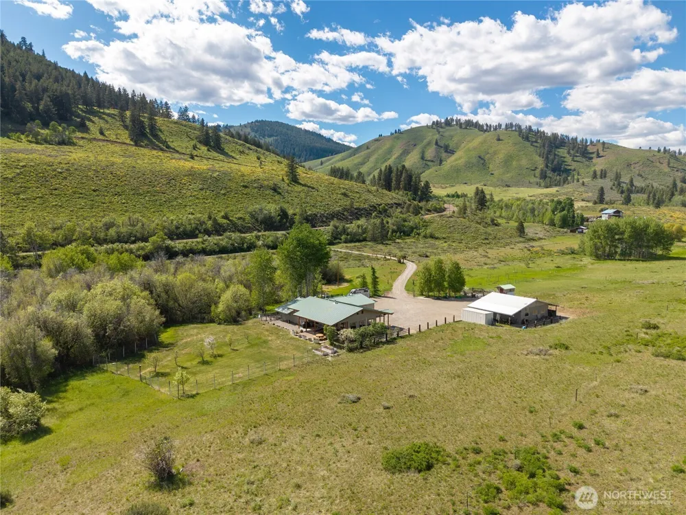 446 Rendezvous Road Winthrop, WA 98862