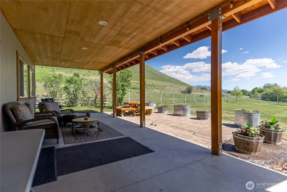 446 Rendezvous Road Winthrop, WA 98862