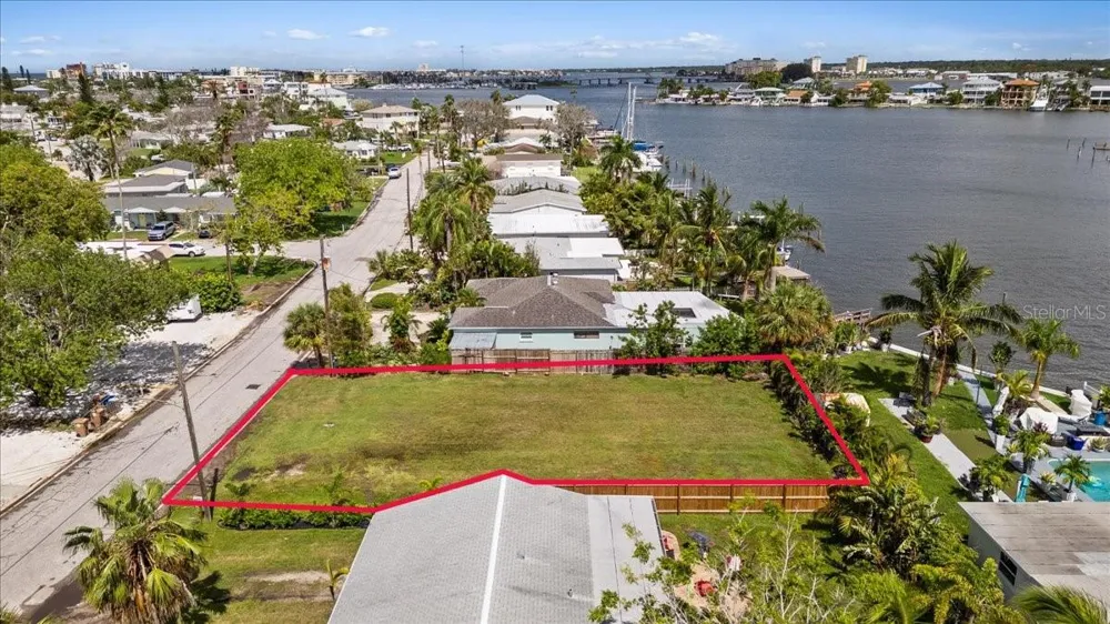 14033 E PARSLEY DRIVE Madeira Beach, FL 33708