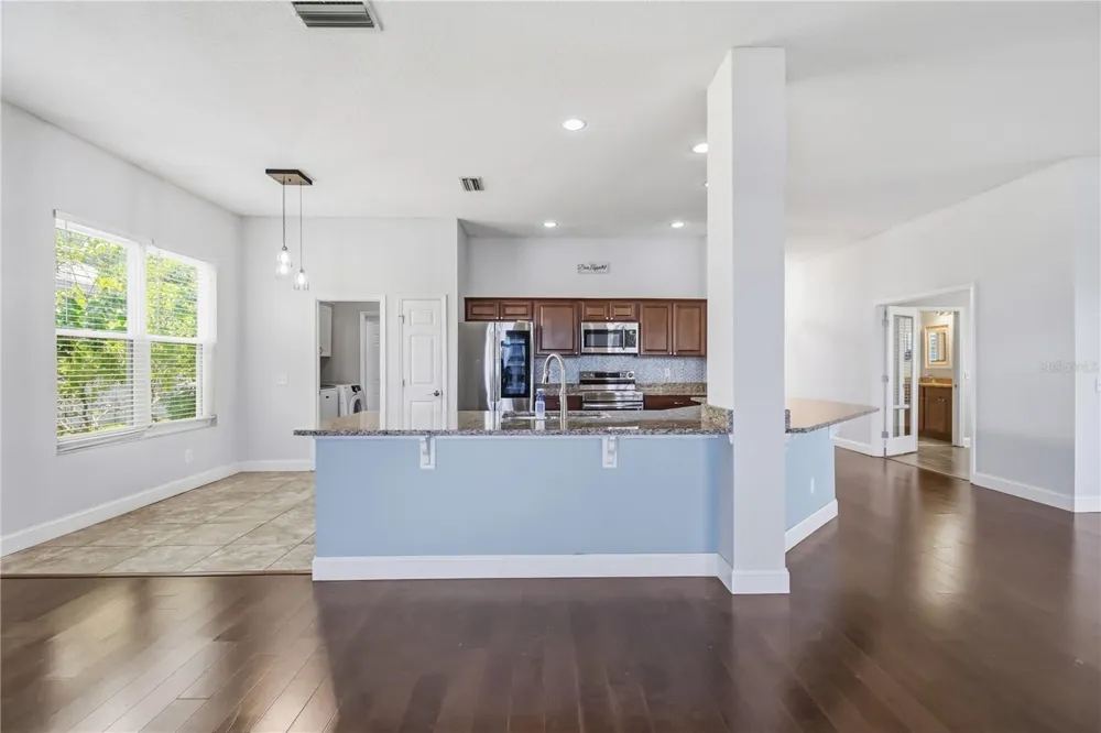 5104 52ND AVENUE W Bradenton, FL 34210