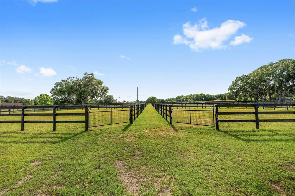 663 NW 80TH AVENUE ocala, FL 34482