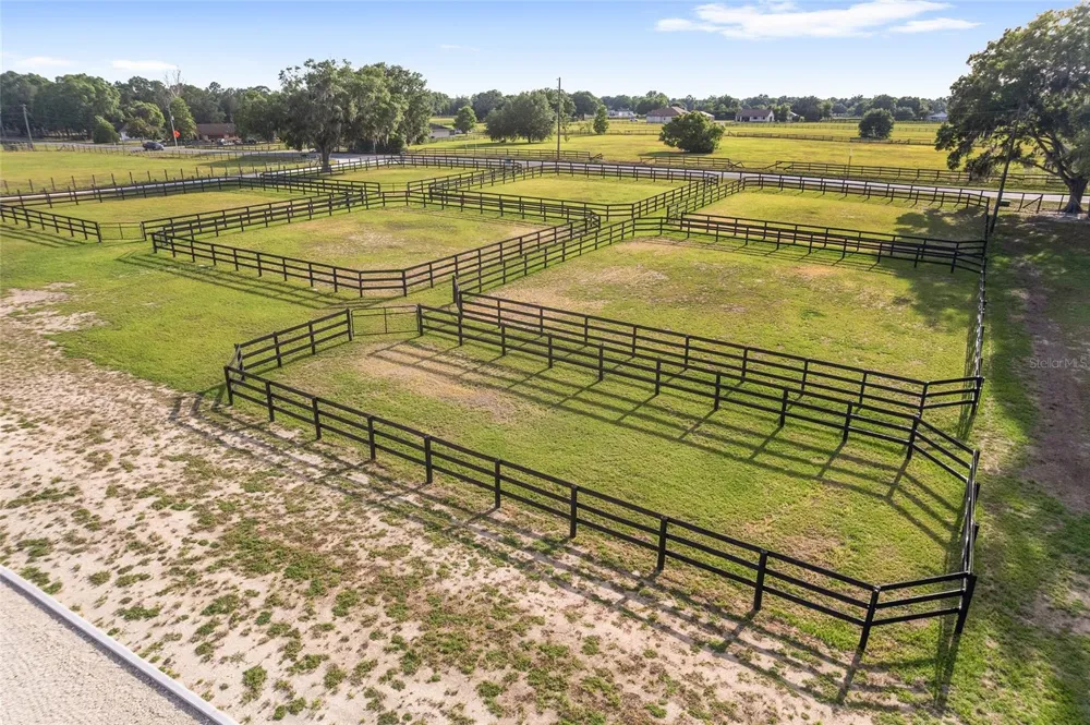 663 NW 80TH AVENUE ocala, FL 34482