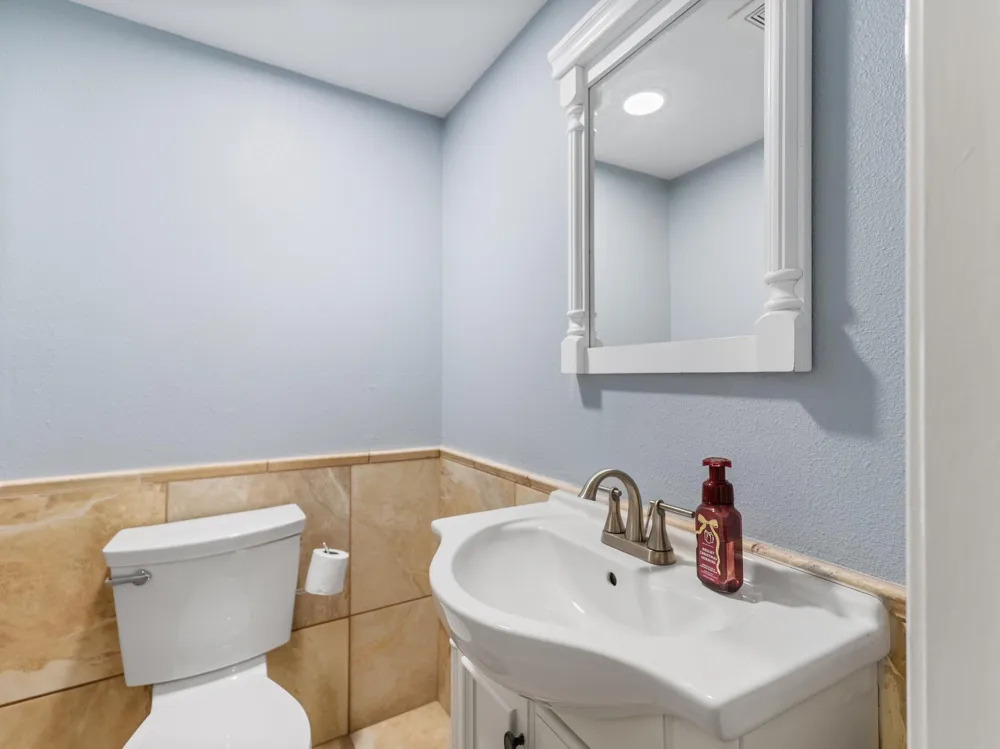 601 W 6th Street Bay City, TX 77414