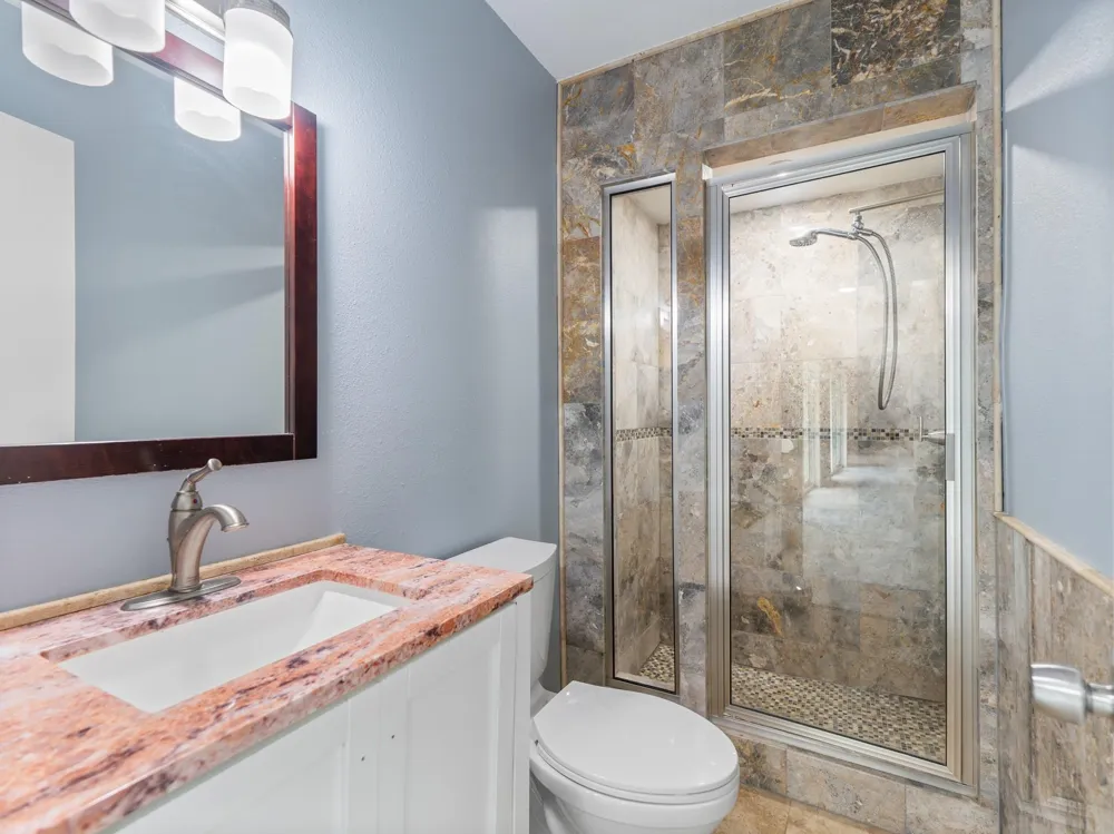 601 W 6th Street Bay City, TX 77414
