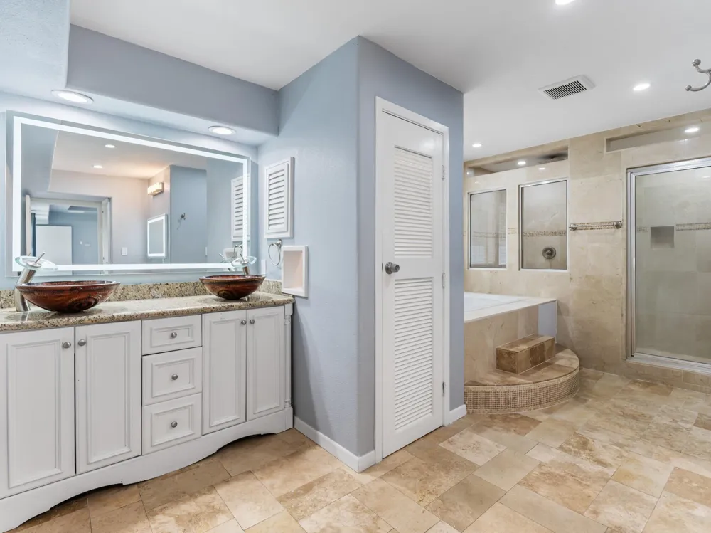 601 W 6th Street Bay City, TX 77414