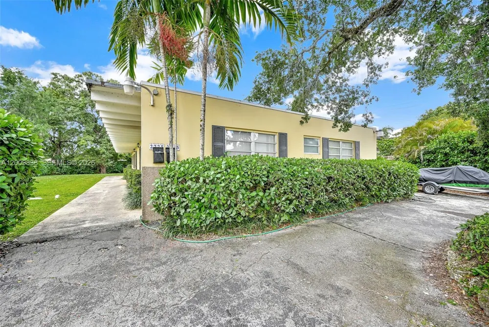 2225 SW 62nd Ct #2225 Miami, FL 33155