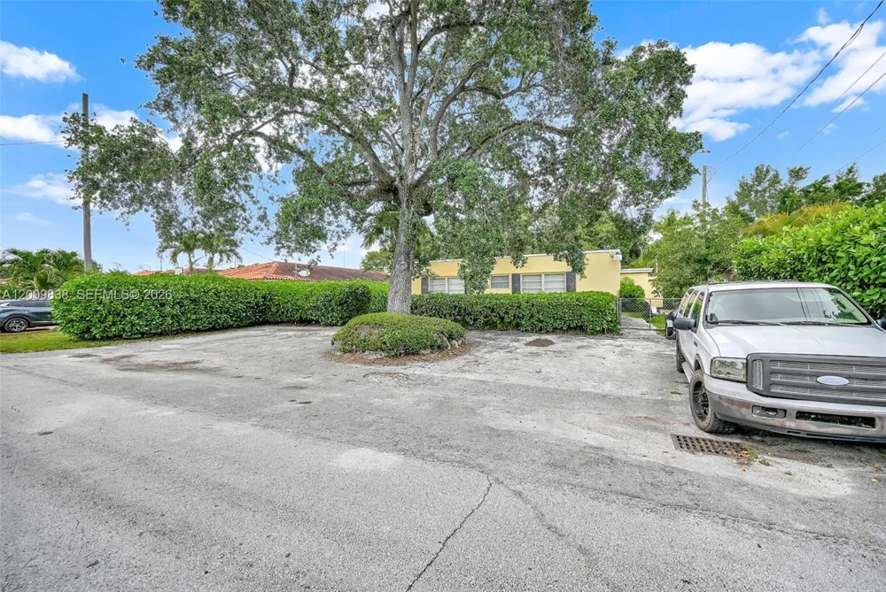 2225 SW 62nd Ct #2225 Miami, FL 33155