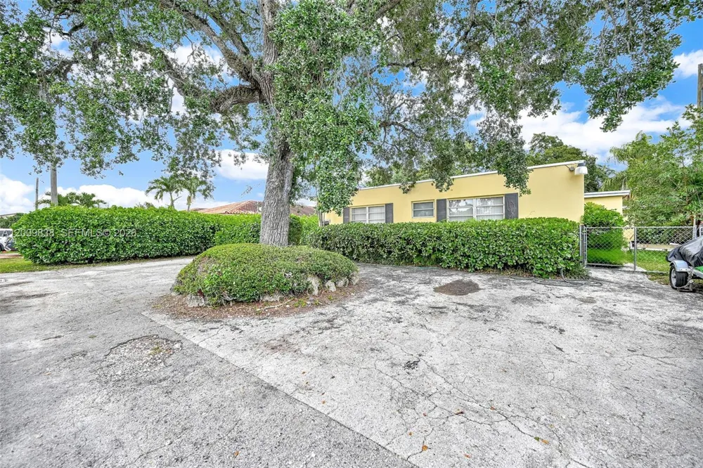 2225 SW 62nd Ct #2225 Miami, FL 33155