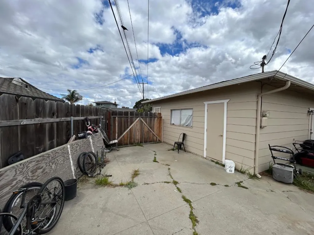 14 Madonna Drive Salinas, CA 93906