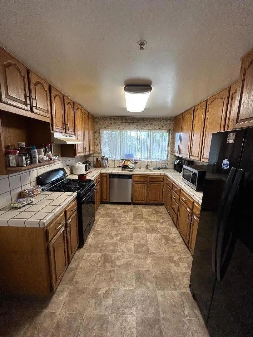 14 Madonna Drive Salinas, CA 93906