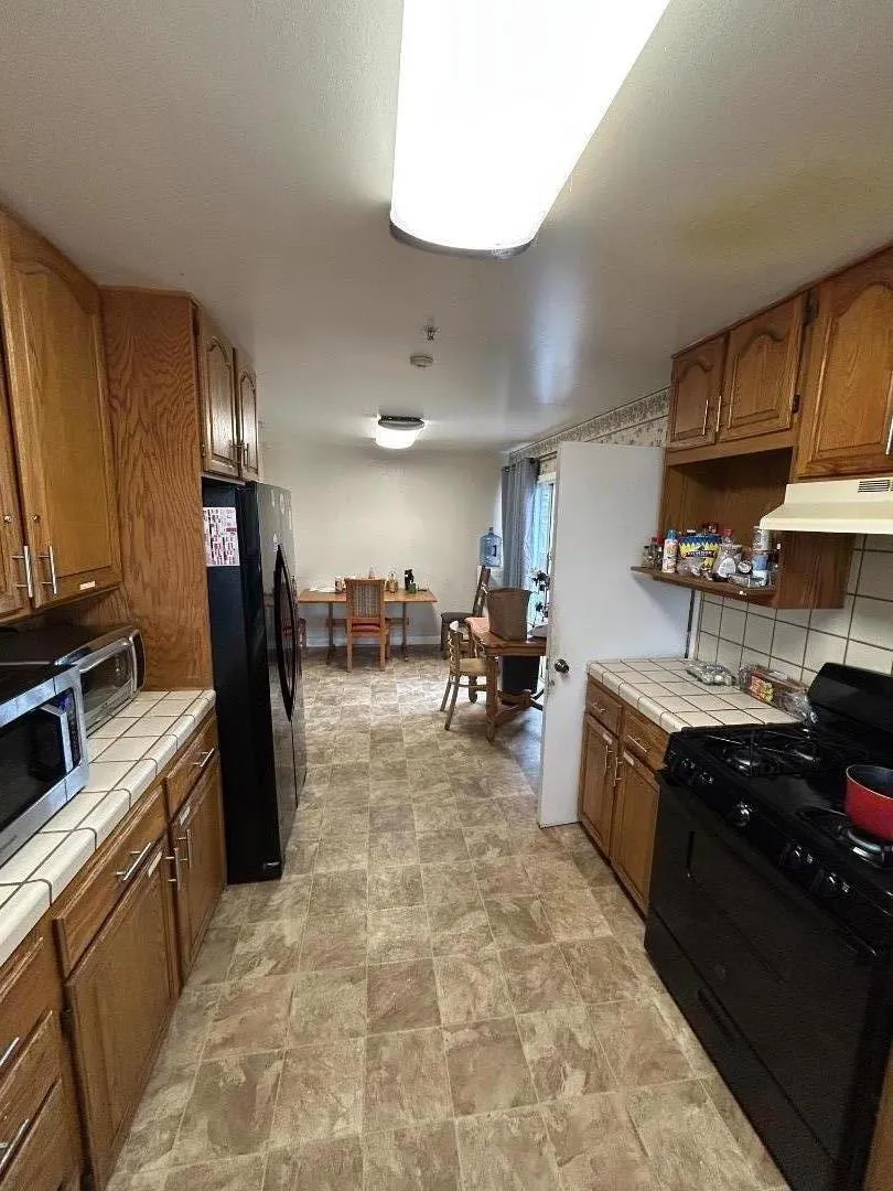 14 Madonna Drive Salinas, CA 93906