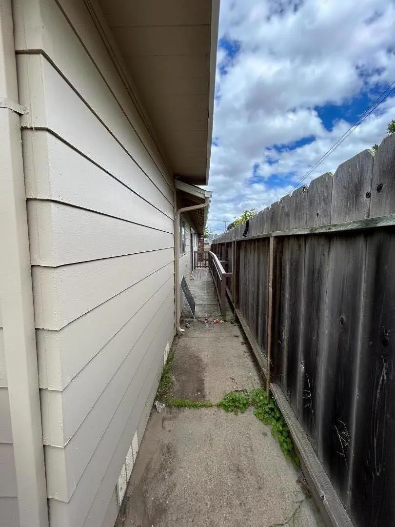 14 Madonna Drive Salinas, CA 93906