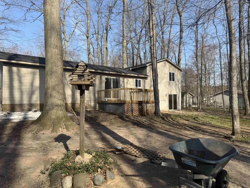 20761 White Oak Drive Almira Township, MI 49650