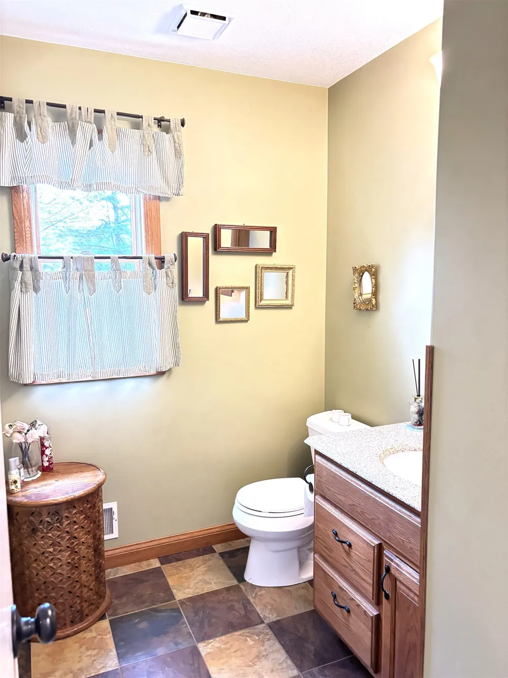 512 W Grand Mt Pleasant City, MI 48858