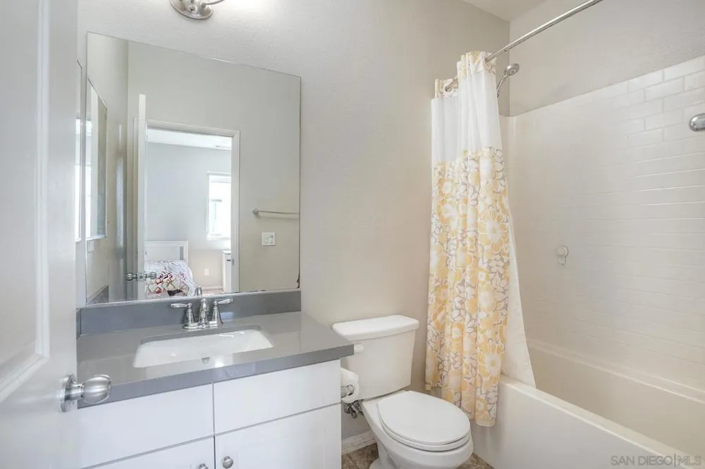 8850 Olive Ln #7 Santee, CA 92071