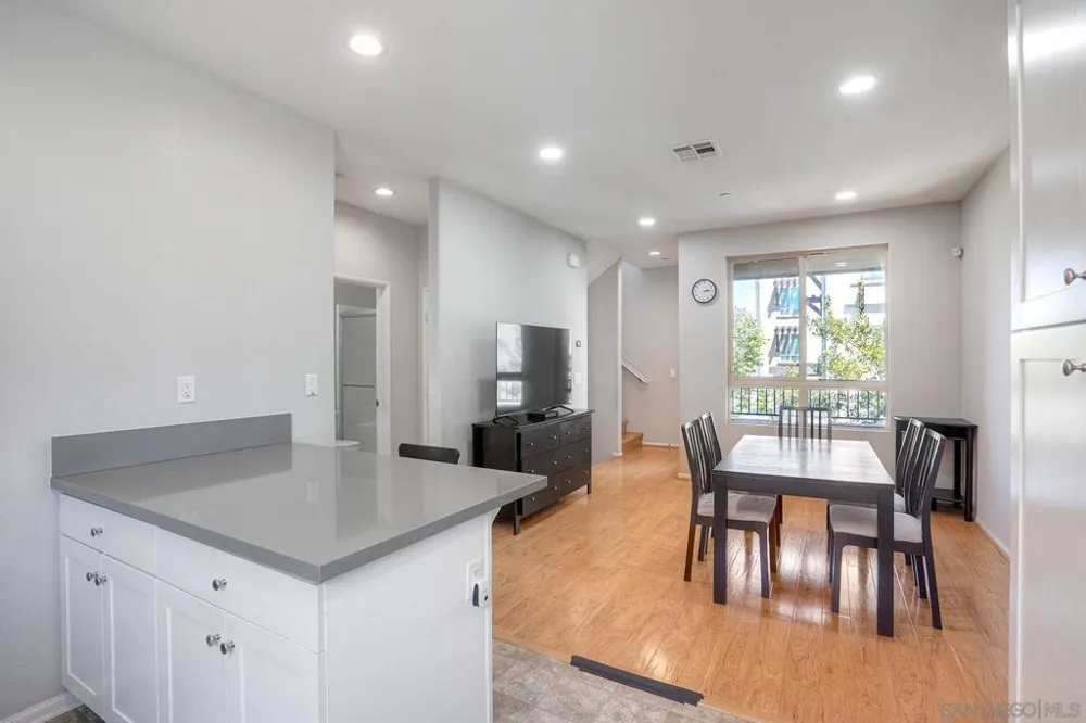 8850 Olive Ln #7 Santee, CA 92071