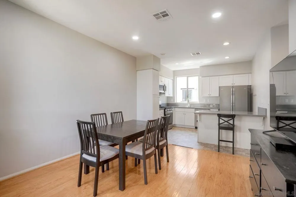 8850 Olive Ln #7 Santee, CA 92071