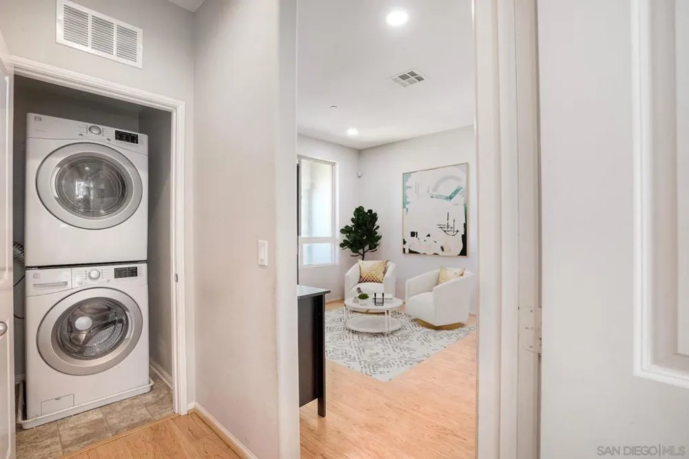 8850 Olive Ln #7 Santee, CA 92071