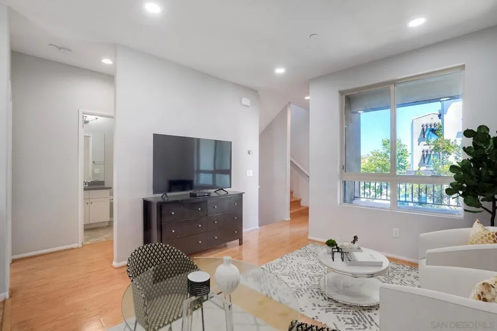 8850 Olive Ln #7 Santee, CA 92071