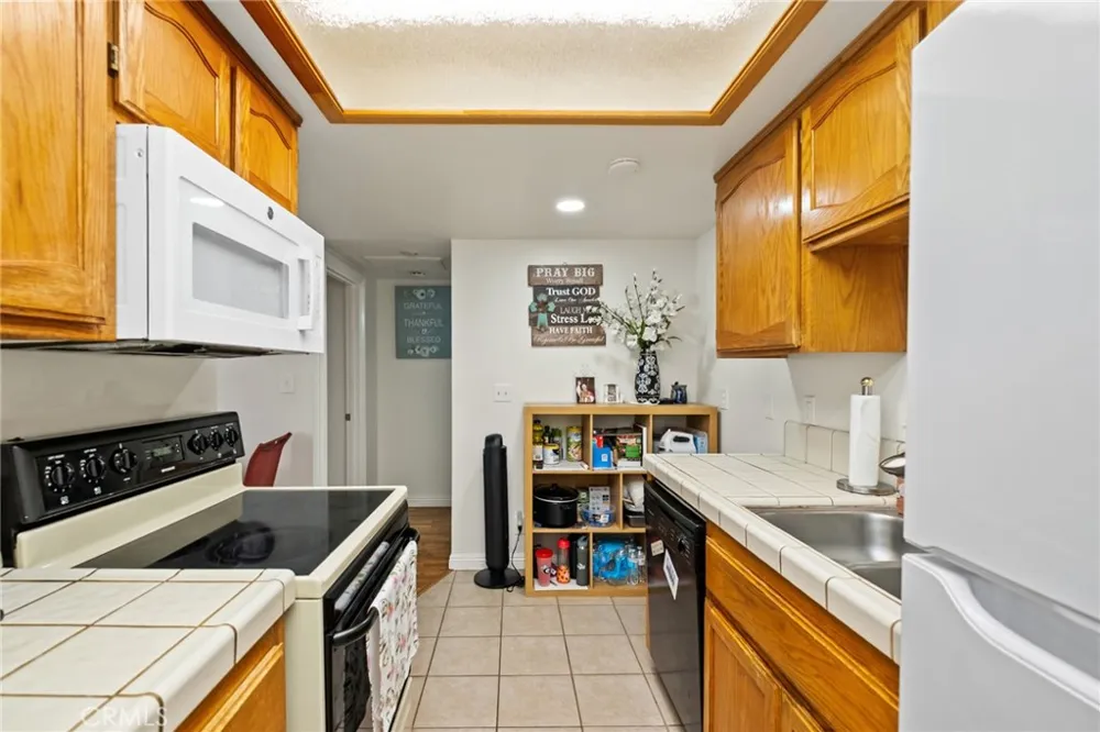 11734 Cottonwood Apple Valley, CA 92308