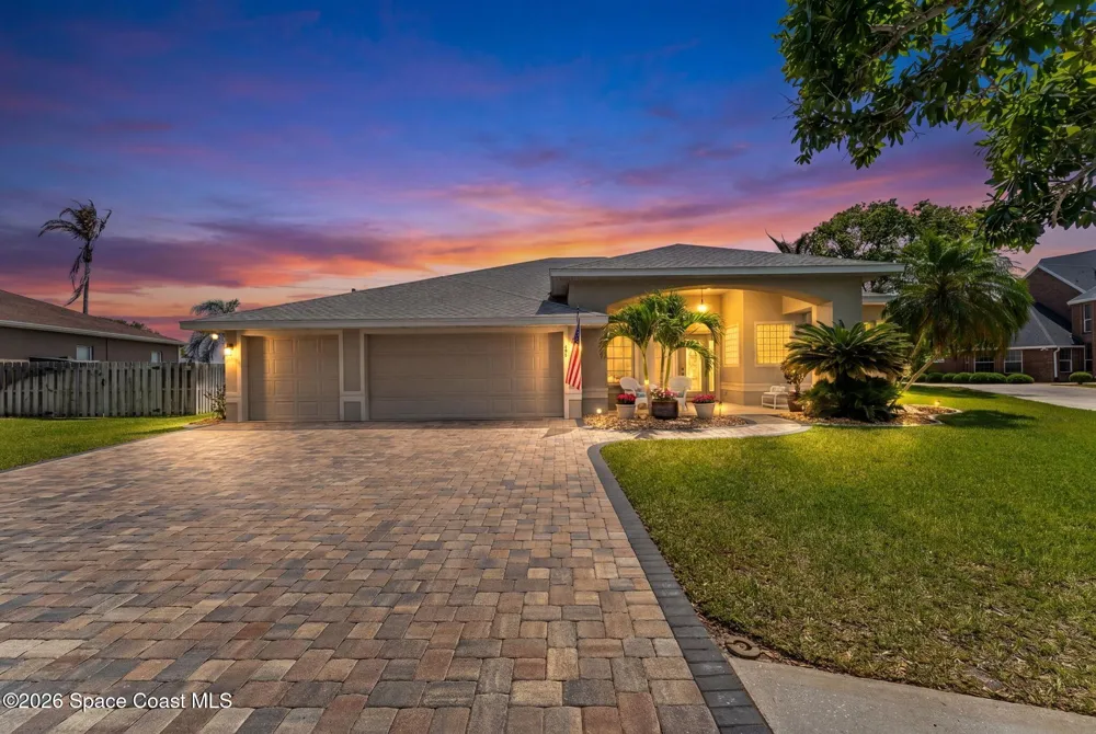 122 Windward Way