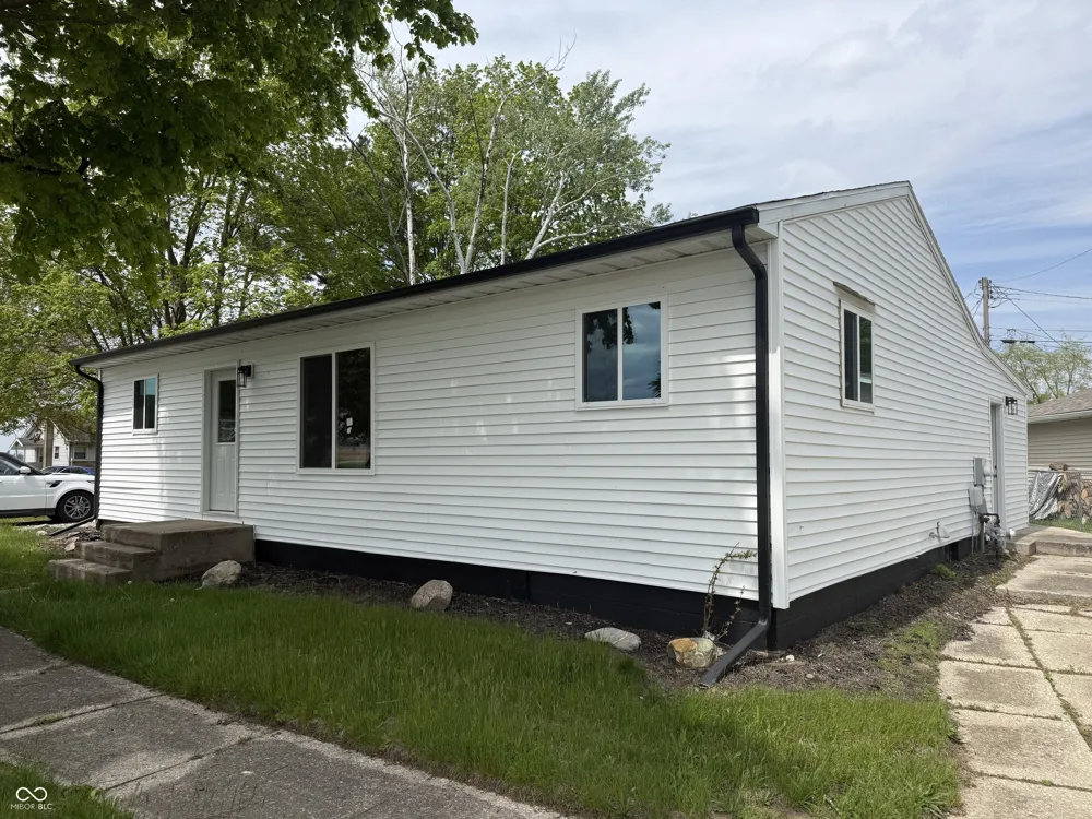 562 Roanoke Road Kingsford Heights, IN 46346