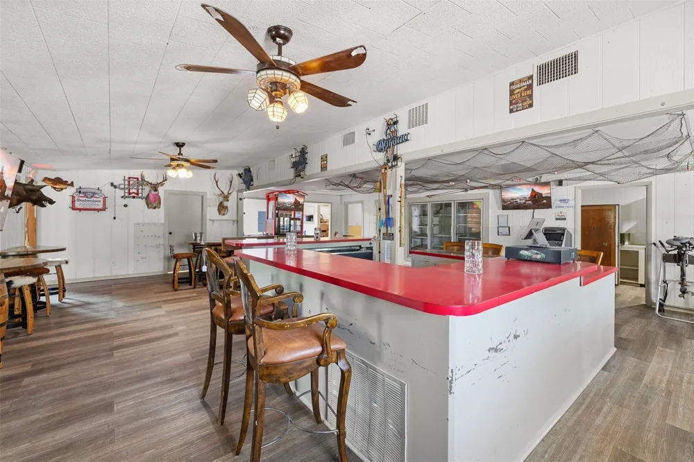 1013 Park Prairie Road Fayetteville, TX 78940