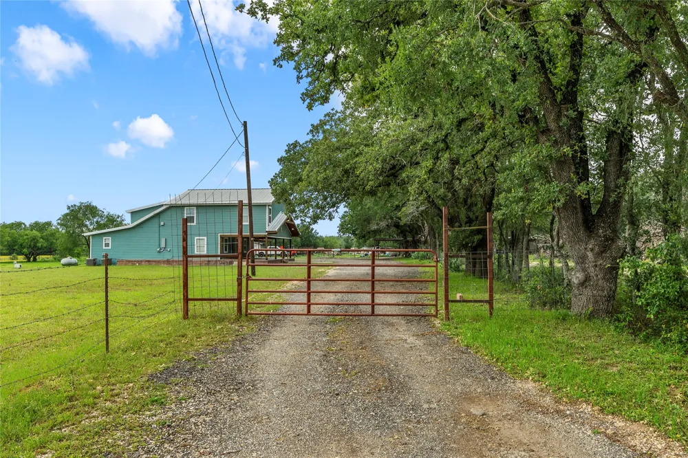 1014 Ranchito Road Bellmead, TX 76705