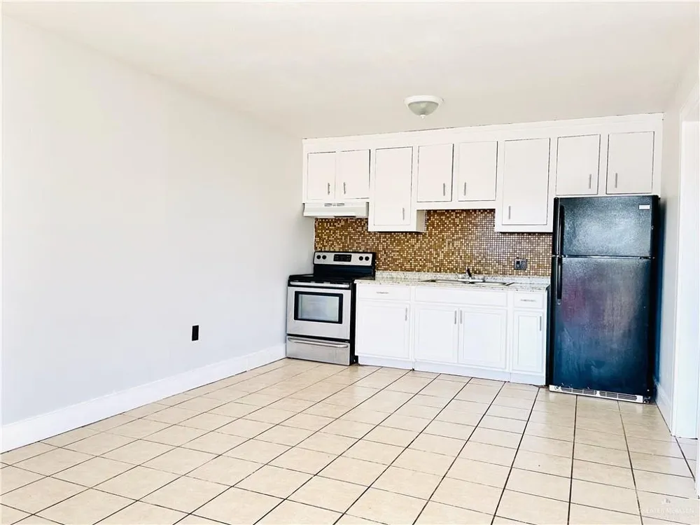 1002 Miller Avenue Donna, TX 78537