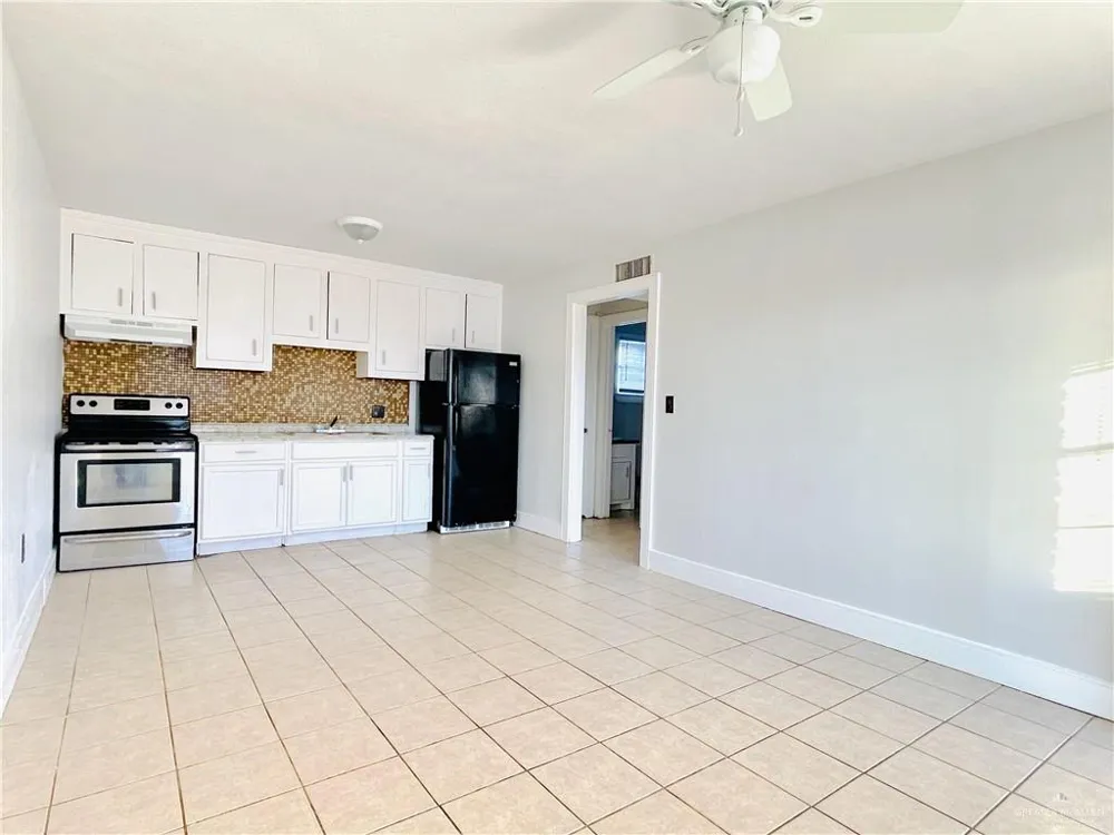 1002 Miller Avenue Donna, TX 78537