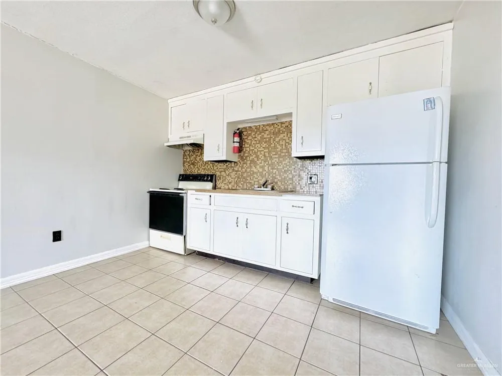 1002 Miller Avenue Donna, TX 78537