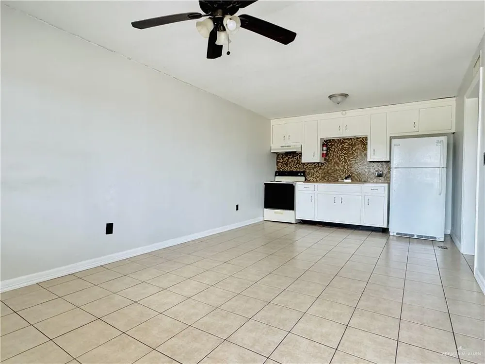 1002 Miller Avenue Donna, TX 78537