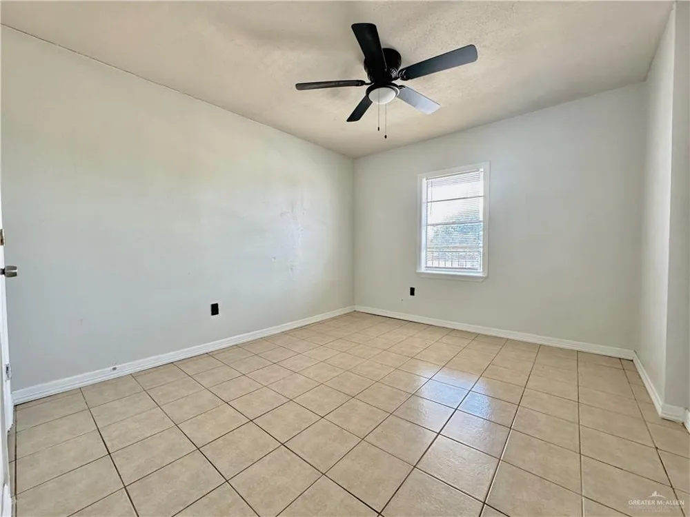1002 Miller Avenue Donna, TX 78537